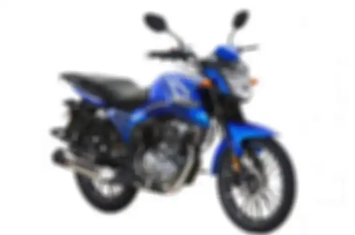 Tiruan motor Suzuki Thunder ini adalah Suiszki GS150 yang dijual murah meriah Rp 7 jutaan, bisa muat 12 liter bensin.