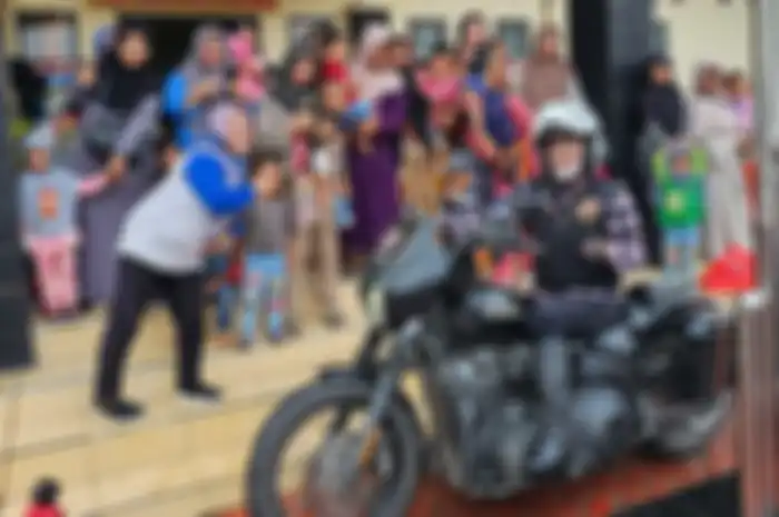 Dina Maria Srikandi Harley-Davidson Club Indonesia (HDCI) sukses menempuh 1.600 km tembus Utara ke Selatan Pulau Borneo.
