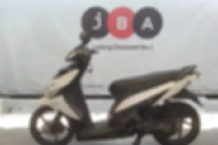 STNK dan BPKB lengkap, motor murah Honda Vario dilelang Rp 2 juta di Jakarta.