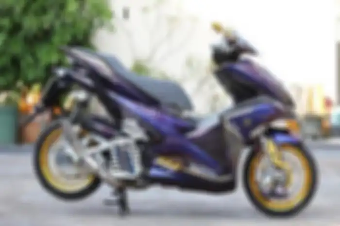 Hasil modifikasi motor Yamaha Aerox dengan gaya Baby Thailook dari Pontianak.