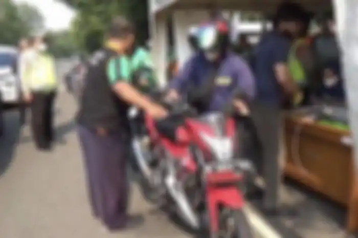 Dijamin lolos saat razia uji emisi, ketahui ciri motor seperti apa yang tidak perlu uji emisi.