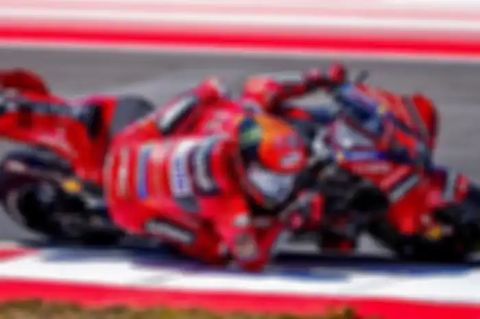 Francesco Bagnaia memenangkan balapan MotoGP Mandalika 2023. Kembali ke puncak klasemen 