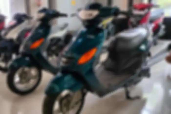 Motor matic langka 2-tak ini adalah Yamaha Glide dan jadi pajangan di dealer Sentral Yamaha Medan (PT Alfa Scorpii).  