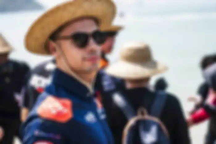 Pembalap MotoGP yang juga Dokter Gigi, Miguel Oliveira dibidik Honda untuk gantikan Marc Marquez. 