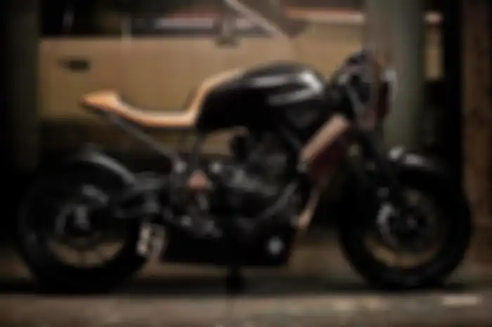 Hasil modifikasi motor Yamaha XSR 700 yang sebagian pakai bahan dari Indonesia.