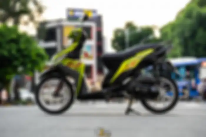 Modifikasi motor murah Yamaha Mio M3 jadi kelihatan keren.