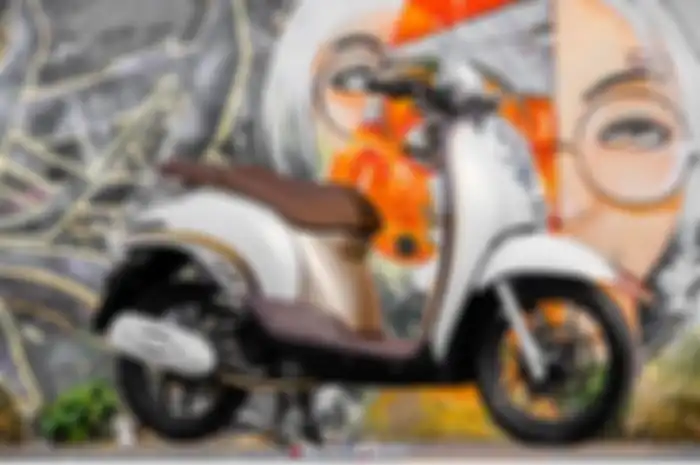 Modifikasi motor Honda Scoopy main beberapa aksesoris.