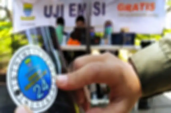 Foto ilustrasi. Salah satu pemotor di Ancol mengaku rutin servis motor, begitu ada razia malah enggak lulus uji emisi.