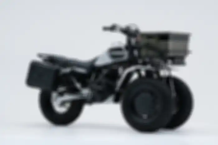 Modifikasi motor pabrikan bernama Yamaha TMW. Siap libas medan offroad dengan tiga roda.