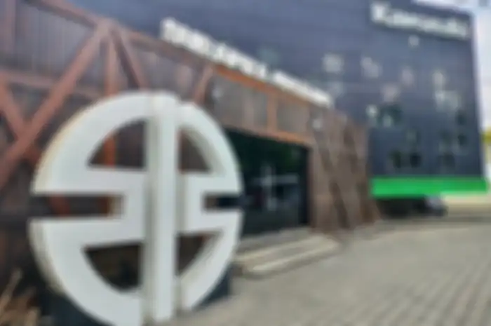 Main dealer Kawasaki di Surabaya punya tampilan unik