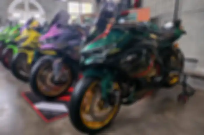 Kawasaki Ninja ZX-25R modifikasi tampilan moge look