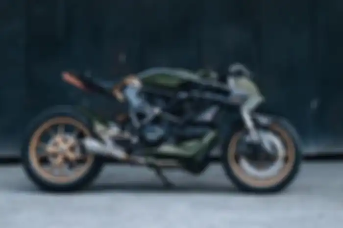 Modifikasi motor Ducati Monster 796 bergaya Lamborghini Gran Turismo 63.