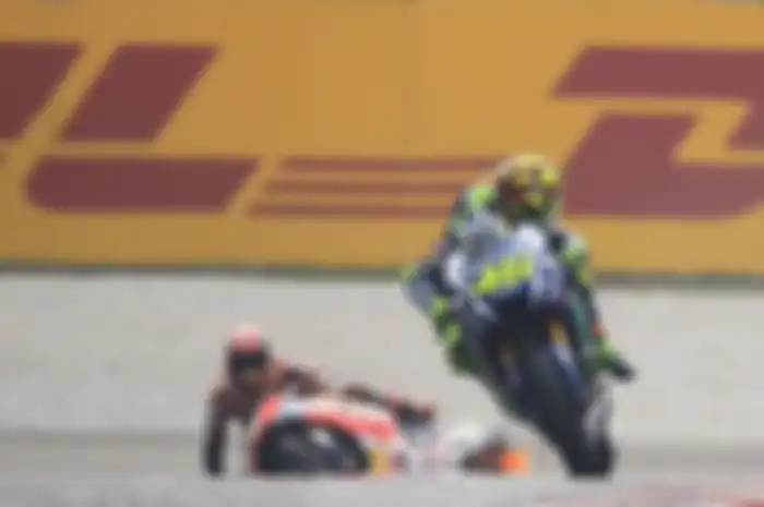 Fakta insiden Sepang Clash 2015 masih menjadi misteri, Dorna Sport enggak ungkap fakta senggolan yang berujung Marc Marquez terjatuh.