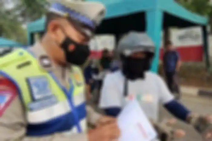 Tilang uji emisi bisa berujung demo besar-besaran dari masyarakat pemilik kendaraan, dasar hukum tidak jelas aparat sewenang-wenang.