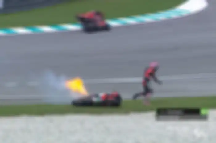 Motor Aprilia RS-GP Aleix Espargaro terbakar di MotoGP Malaysia