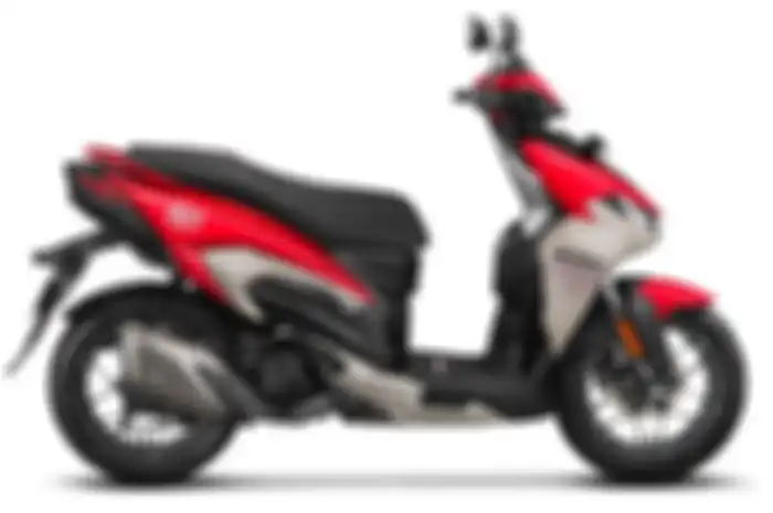 Motor murah asal India bikin Honda Vario 125 dan Suzuki Burgman Street 125 EX kemahalan. Dijual Rp 12 jutaan!