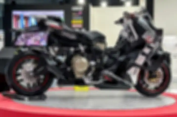 Italjet Dragster 559 Twin pakai kaki-kaki ala moge