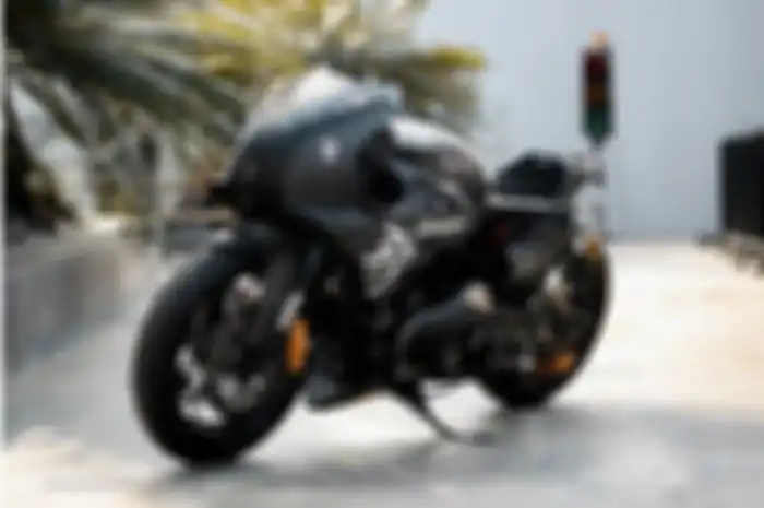 Modifikasi motor Harley-Davidson Sportster 48 cafe racer, inspirasi Lamborghini Murcielago SV.