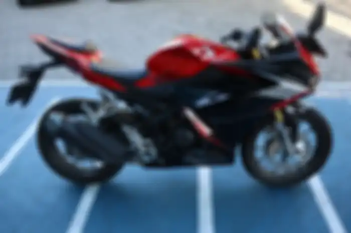 Honda CBR150R tahun 2021 dilelang Rp 19 jutaan.