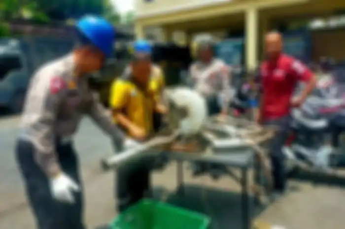 Pemusnahan knalpot brong usai razia knalpot di Blitar
