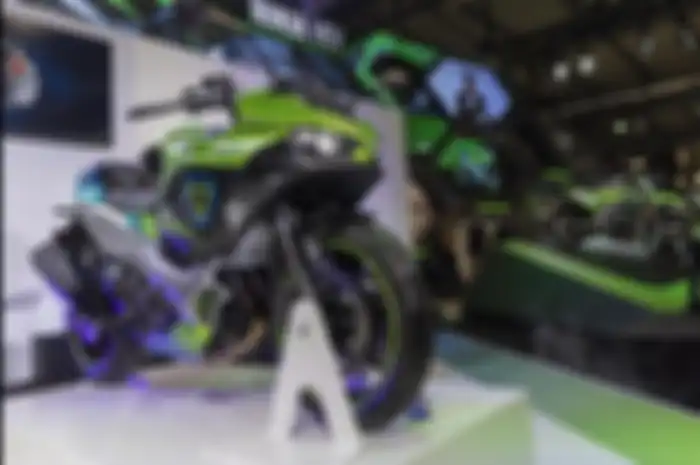 Motor di booth Kawasaki di EICMA sempat dicuri