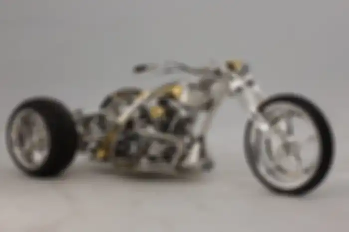Modifikasi motor Harley-Davidson Softail Trike karya Kromworks.