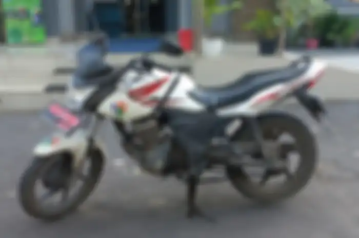 Honda Verza dilelang Rp 4 jutaan lokasinya ada di Cirebon. Motor sport yang irit BBM. 