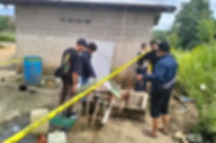 Sumur yang mendadak mengeluarkan minyak seperti Pertalite di Kalimantan Barat