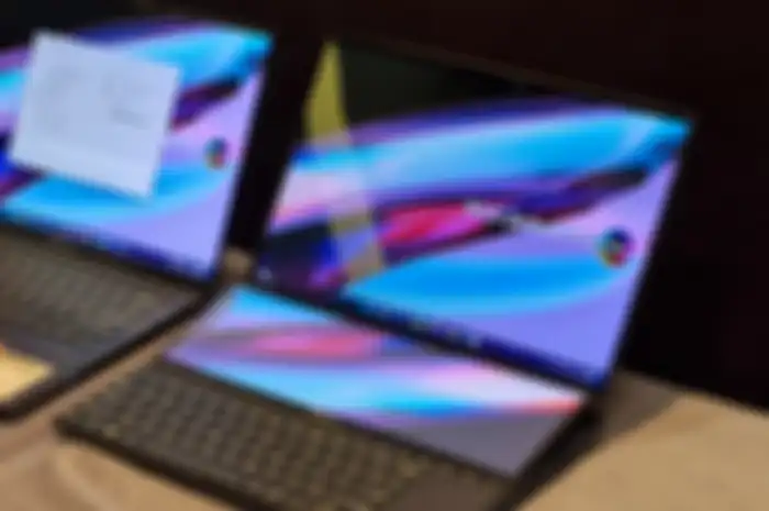 ASUS Zenbook Pro 14 Duo OLED (UX8402VU) hadir di Indonesia menggunakan dapur pacu Intel Core i9 13th gen dan RTX 4050 Studio