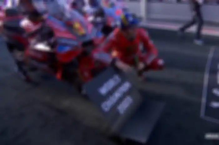 Pecco Bagnaia memenangkan MotoGP Valencia 2023 dan mengukuhkan diri menjadi juara dunia MotoGP 2023. 