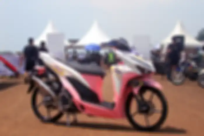 Modifikasi Honda Vario 125 asal Sumedang, Jabar yang tampilan hedon sudah full spek untuk Sunmori dan balapan tipis-tipis. 