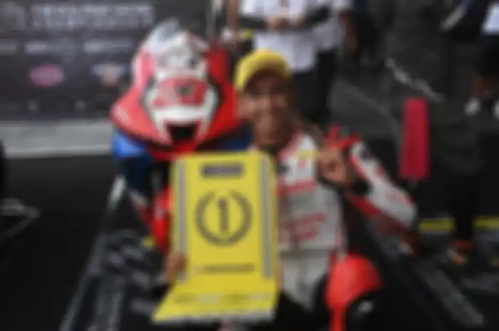 Andi Farid Izdihar atau Andi Gilang jadi pembalap Indonesia yang raih kemenangan di kelas Asia Superbike 1000.