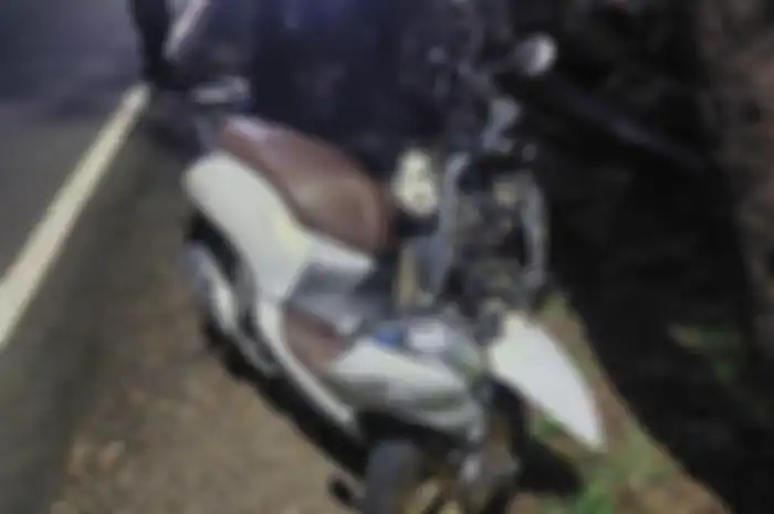 Honda Scoopy yang terlibat kecelakaan adu banteng lawan Vario di Kediri, Jawa Tengah, Minggu (3/12/2023) dini hari.