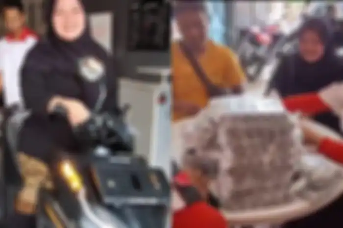 Pembeli Honda Vario 125 yang menggunakan kumpulan uang koin (kiri) dan proses penghitungannya (kanan).
