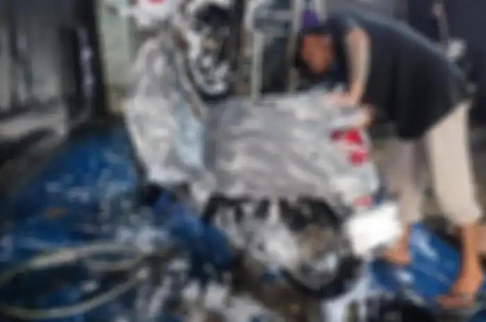 Bukan sugesti motor atau mobil sehabis dicuci jadi enak dipakai serasa ringan dan halus