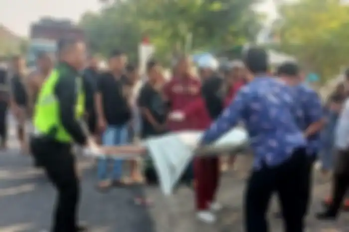 Kecelakaan lalu lintas antara pemotor Honda CBR dengan Honda Supra terjadi di jalan Lamongan - Mojokerto, tepatnya di Kelurahan Kalikapas Kecamatan/Kabupaten Lamongan, Kamis (21/12/2023).