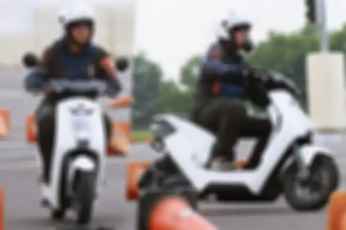 Honda EM1 e: lincah dibawa bermanuver oleh tester Motorplus-online