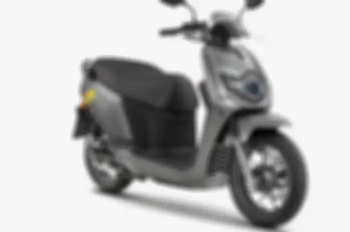 Motor listrik Suzuki kolaborasi dengan Gogoro Suzuki eReady