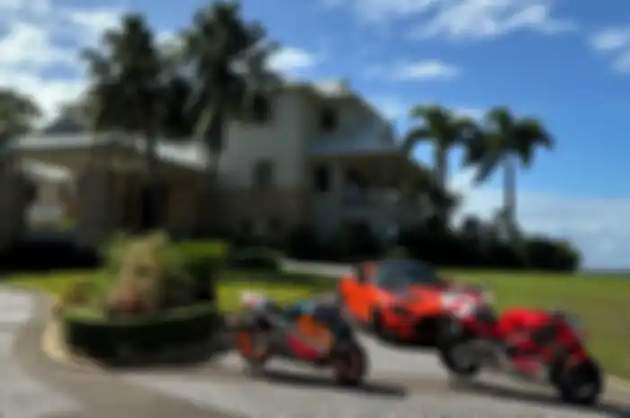 Mick Doohan pamer koleksi motor dan mobil