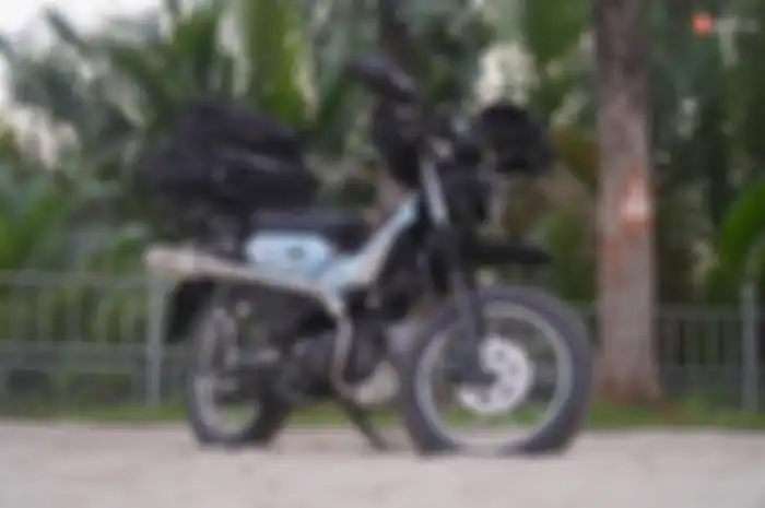 Modifikasi motor bebek trail Yamaha PG-1 pasang aksesoris touring kelas sultan.
