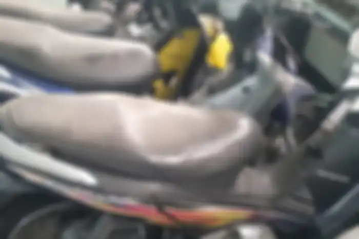 Honda Supra X motor bebek murah meriah akan dilelang KPKNL, bayar uang jaminan Rp 1,5 juta bisa dibawa pulang.