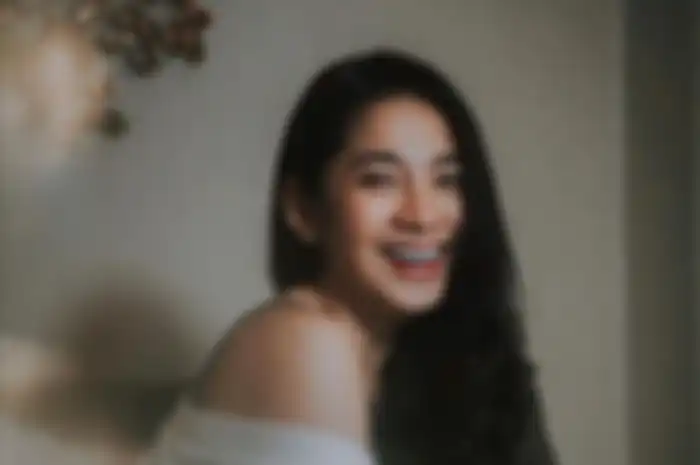 Ilustrasi weton wanita cantik 