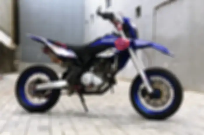 Yamaha WR155 jadi supermoto garapan Scarlet Racing
