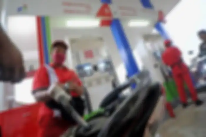 Pembatasan pembelian Pertalite yang sekarang harganya Rp 10 ribu per liter sedang menjadi sorotan.