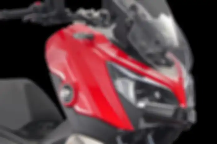 Motor Cina menjiplak Honda ADV 160. Tapi ada kamera depan dan lampu proyektor canggih.