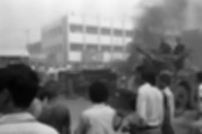 AKSI MALARI (Limabelas Januari) 1974 di sepanjang Jalan Kramat Raya, Jakarta Pusat. Artikel ini menjelaskan mengapa para mahasiswa melakukan aksi pada 15 Januari 1974 dan apa yang menjadi tuntutan mereka.