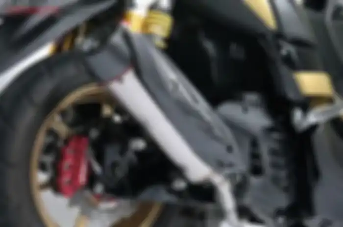 Knalpot standar racing dari Proliner Neo SR. Bukan knalpot brong, tidak bisa asal tilang. 