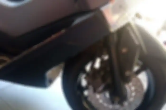 Rem ABS (antilock braking system) sudah seharusnya dipasang pada semua jenis motor, fakta diungkap Investigator KNKT khusus roda dua, Joel Deksa Mastana.