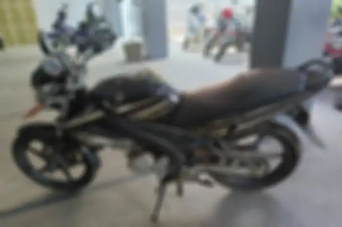 Tampak samping motor murah Yamaha Vixion yang dilelang Rp 4 juta.
