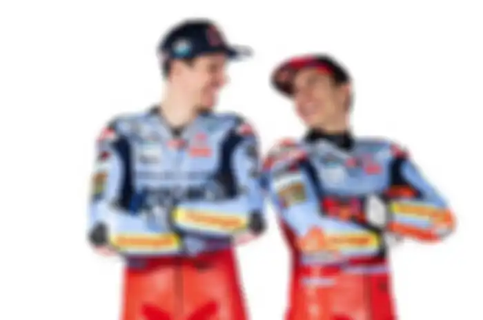 Alex Marquez dan Marc Marquez resmi satu skuat Gresini Racing di MotoGP 2024, jadi yang kedua setelah sebelumnya satu skuat MotoGP di 2020 lalu